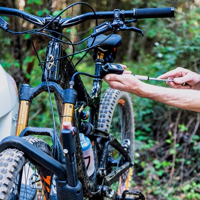 Blackburn HONEST Mini Pompe à Amortisseur Numérique 5 Blackburn HONEST Mini Pompe à Amortisseur Numérique – Image 5