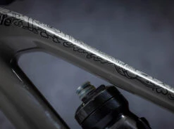 Kit De Protection De Cadre Juay X Dyedbro 8 Kit De Protection De Cadre Juay X Dyedbro -Vélo Accessoires Magasin Dyedbro Juay x Dyedbro Rahmenschutz Kit DBF11305 2