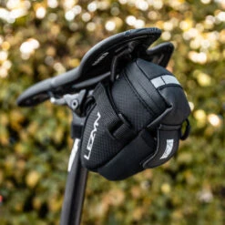 Lezyne Sac De Selle Caddy M -Vélo Accessoires Magasin Lezyne Caddy M 1 SB CADDY V1M04 3