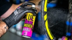 Muc-Off Dégraissant Glue & Sealant 200ml 8 Muc-Off Dégraissant Glue & Sealant 200ml -Vélo Accessoires Magasin Muc Off Glue Sealant Remover 4